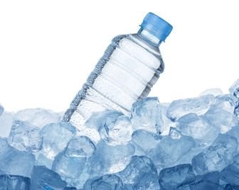 Пластиковые бутылки нельзя наполнять водой повторно