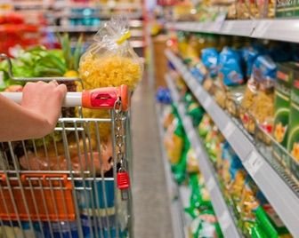 Во Франции запретили использовать полиэтиленовые пакеты в супермаркетах
